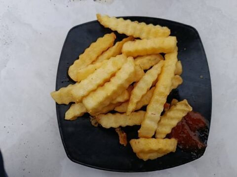 FRITES ET CÔTES DE PORC DE 200G